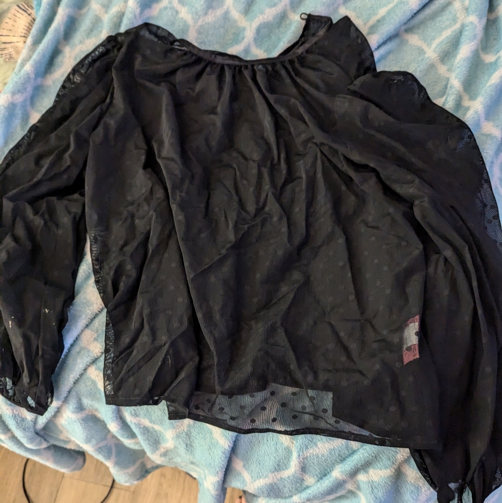 Vixen Lovely Polka Dot Black Blouse in 2X, EUC